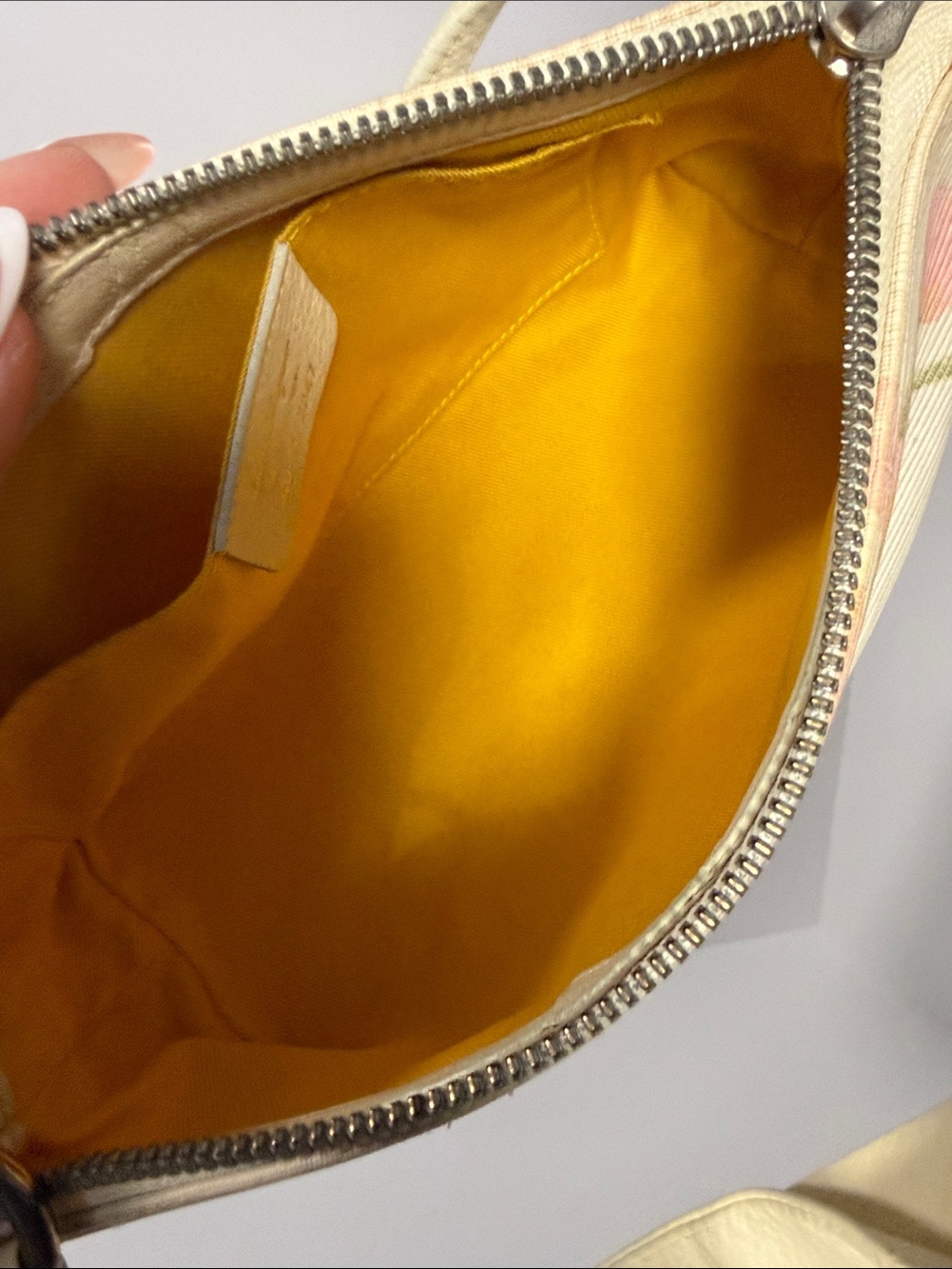 Salvatore Ferragamo Ivory Knotted-Handle Shoulder Bag with Floral Accent - Picture 10 of 12
